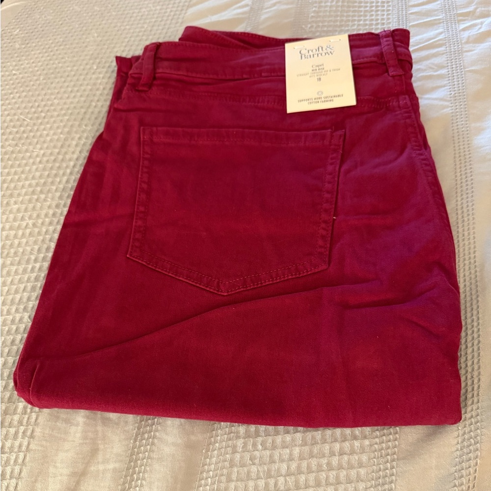 Craft & Barrow Burgundy Capri Pants Size 18